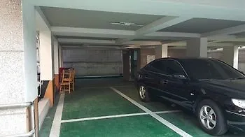 Happy Tree Guesthouse - Hostel Seoul Hotel