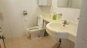 Hotel Happy Tree Guesthouse - Hostel Seoul